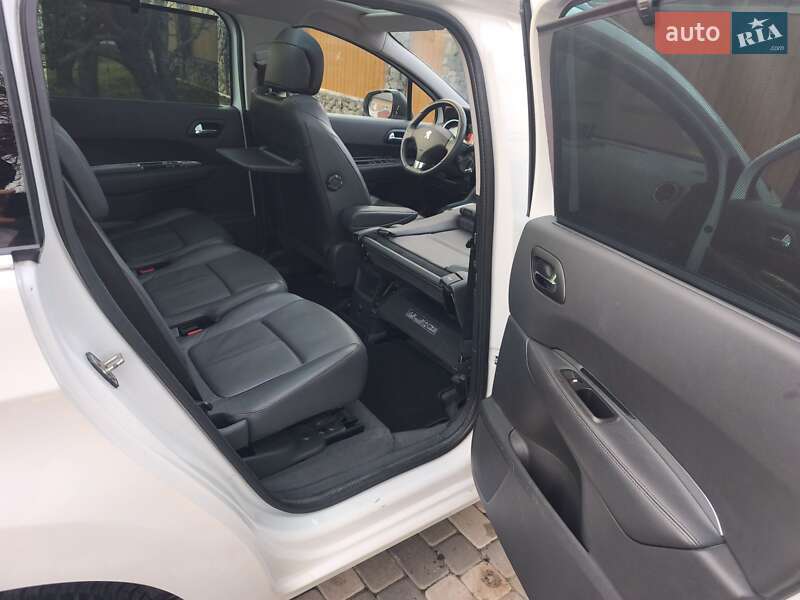 Микровэн Peugeot 5008 2011 в Полтаве фото 38 Микровэн Peugeot 5008 2011 в Полтаве