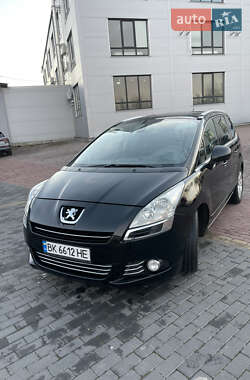 Микровэн Peugeot 5008 2011 в Ровно