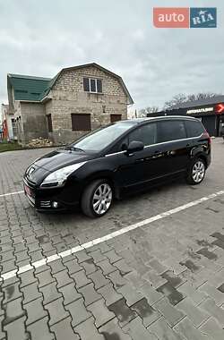 Микровэн Peugeot 5008 2011 в Вознесенске