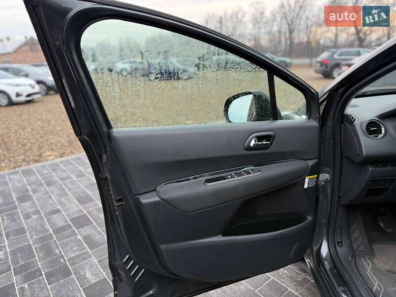 Микровэн Peugeot 5008 2015 в Коломые