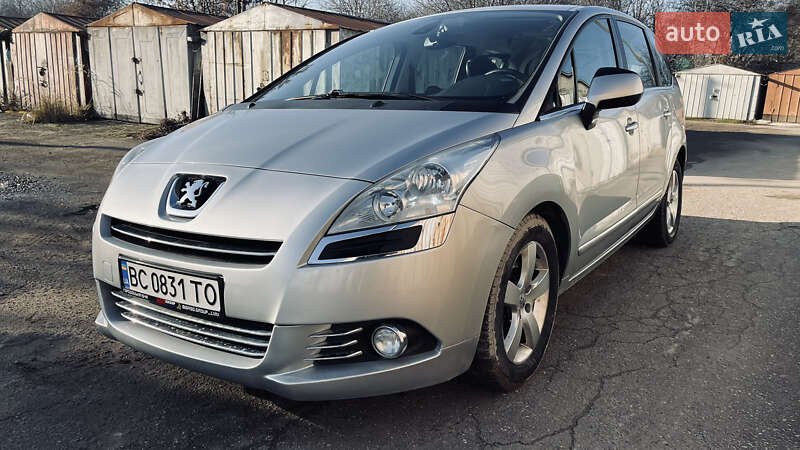 Peugeot 5008 2011