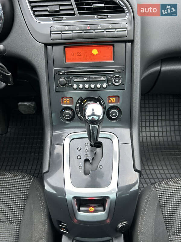 Мікровен Peugeot 5008 2011 в Полтаві