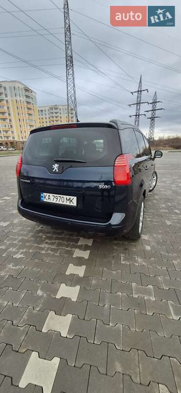 Микровэн Peugeot 5008 2010 в Киеве
