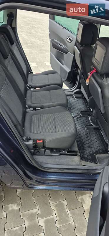 Микровэн Peugeot 5008 2010 в Киеве