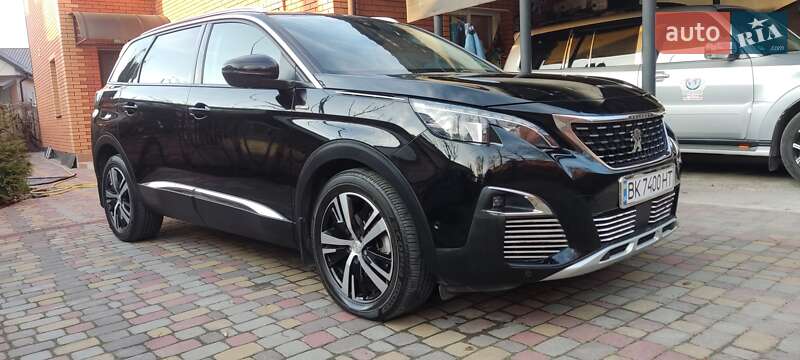Позашляховик / Кросовер Peugeot 5008 2017 в Рівному