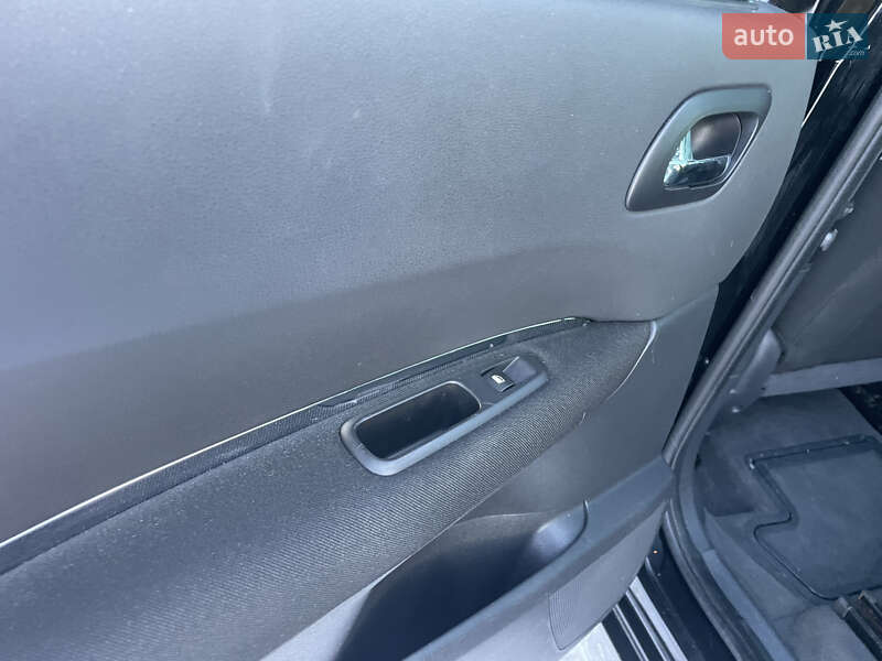 Микровэн Peugeot 5008 2010 в Почаеве