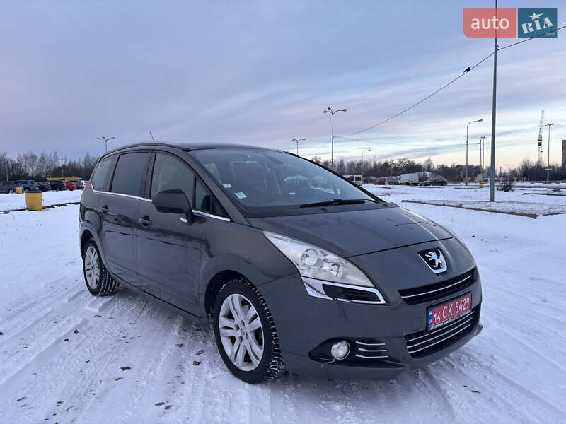 Peugeot 5008 2011