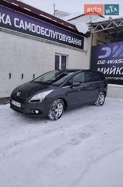 Микровэн Peugeot 5008 2013 в Каменец-Подольском