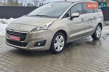 Мікровен Peugeot 5008 2015 в Стрию