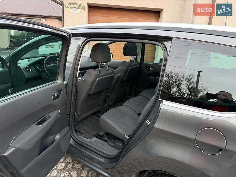 Микровэн Peugeot 5008 2013 в Дубно