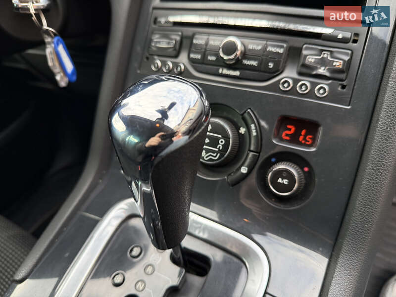 Микровэн Peugeot 5008 2013 в Дубно