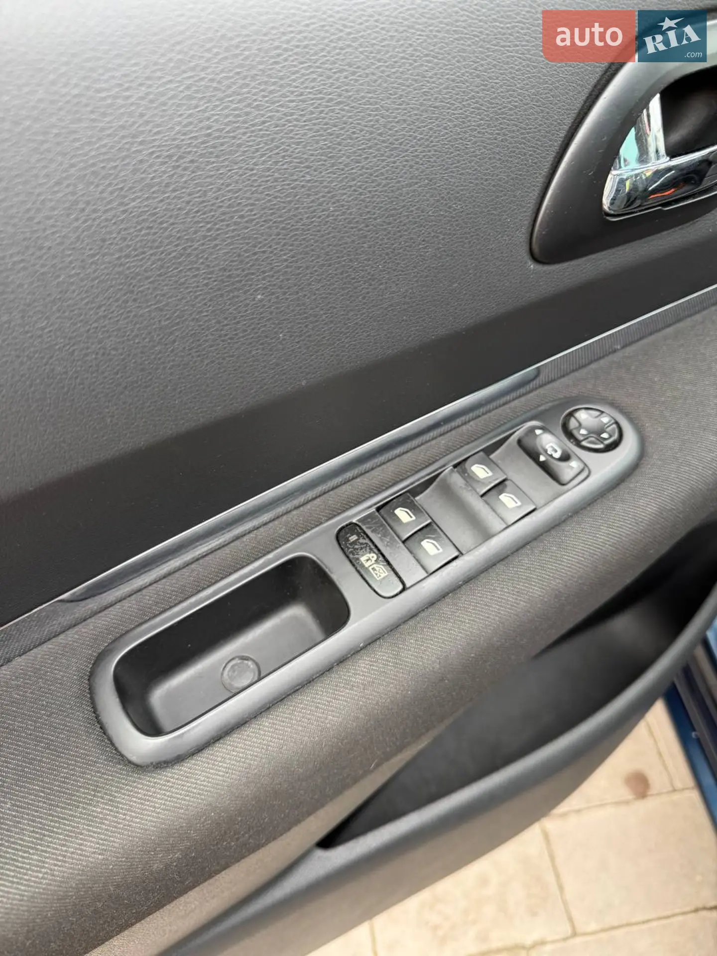 2011 Peugeot 5008 - мініатюра 9