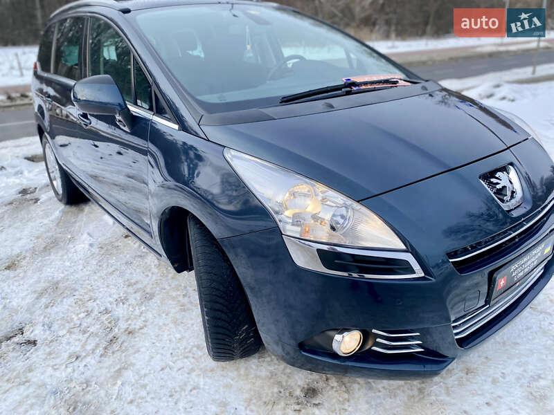 Микровэн Peugeot 5008 2012 в Львове