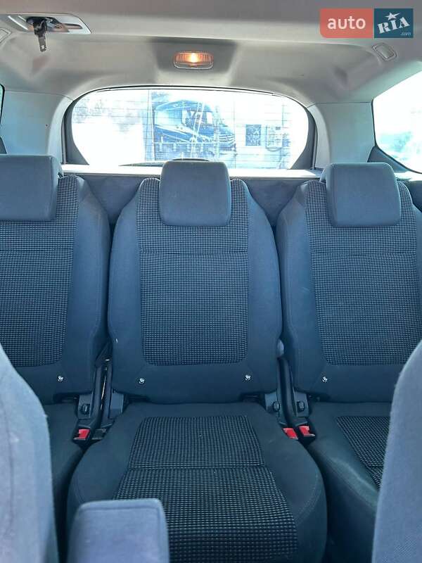 Микровэн Peugeot 5008 2012 в Львове