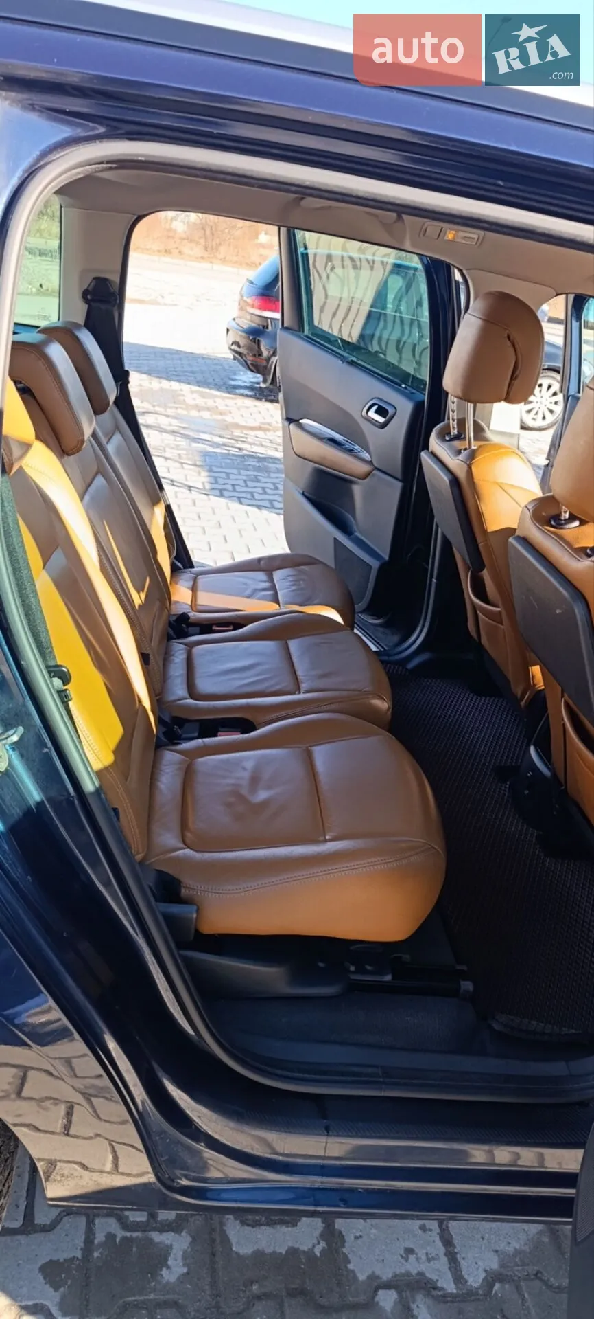 2010 Peugeot 5008 - мініатюра 11