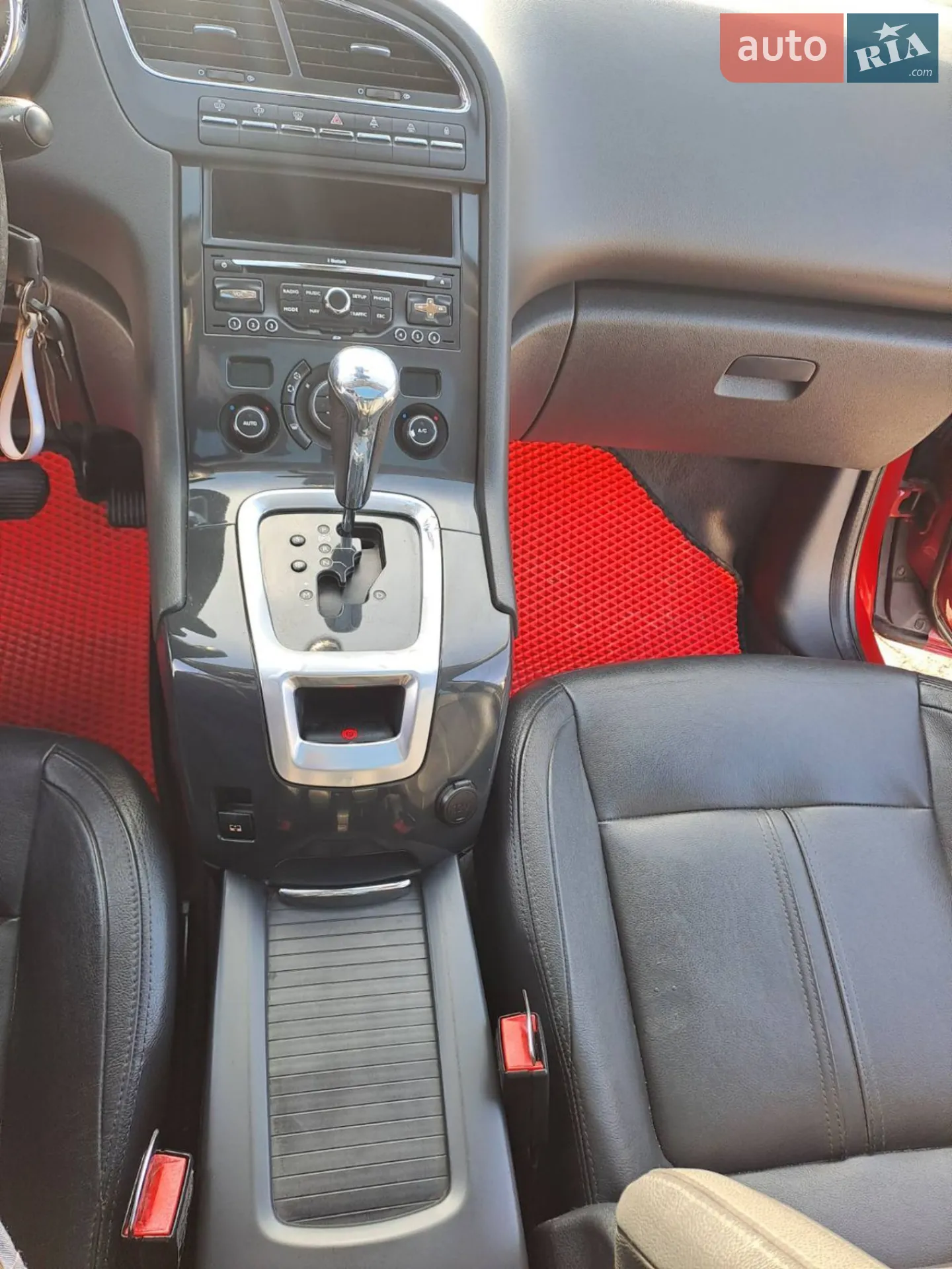 2011 Peugeot 5008 - мініатюра 11
