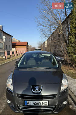 Мікровен Peugeot 5008 2011 в Надвірній