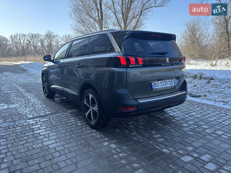 Внедорожник / Кроссовер Peugeot 5008 2017 в Тернополе
