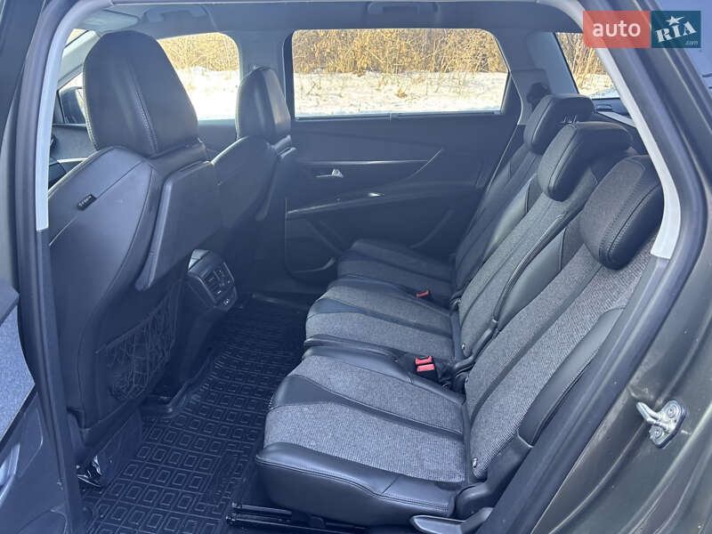 Внедорожник / Кроссовер Peugeot 5008 2017 в Тернополе