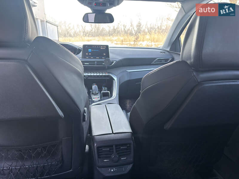 Внедорожник / Кроссовер Peugeot 5008 2017 в Тернополе