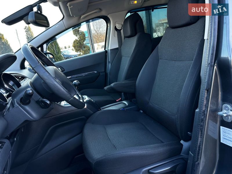 Микровэн Peugeot 5008 2010 в Львове