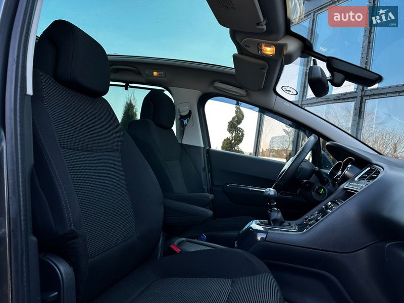 Микровэн Peugeot 5008 2010 в Львове