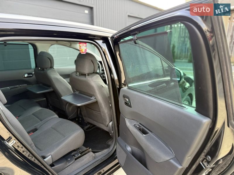 Микровэн Peugeot 5008 2015 в Самборе