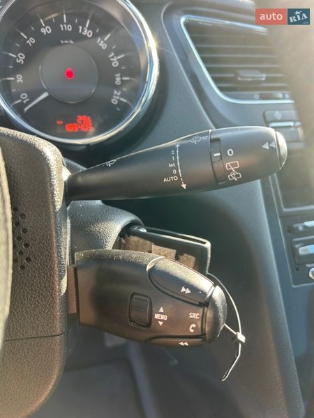 Микровэн Peugeot 5008 2015 в Виннице