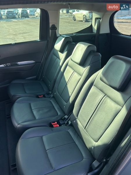 Микровэн Peugeot 5008 2015 в Виннице