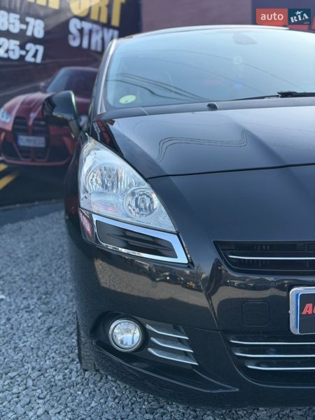 Микровэн Peugeot 5008 2013 в Стрые
