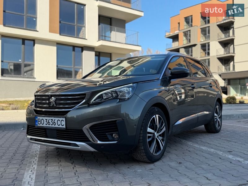Внедорожник / Кроссовер Peugeot 5008 2017 в Тернополе