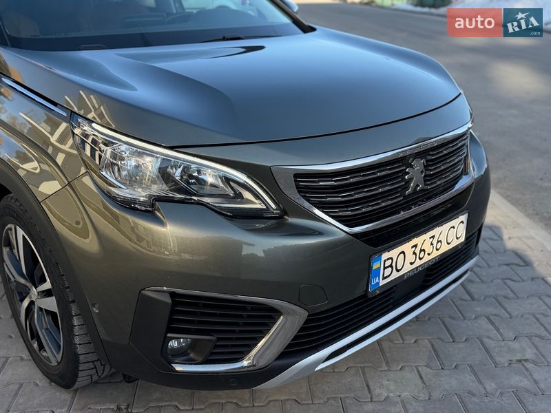 Внедорожник / Кроссовер Peugeot 5008 2017 в Тернополе