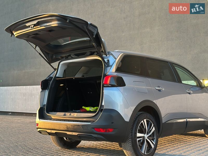 Внедорожник / Кроссовер Peugeot 5008 2020 в Тернополе