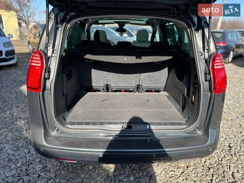 Микровэн Peugeot 5008 2013 в Смеле