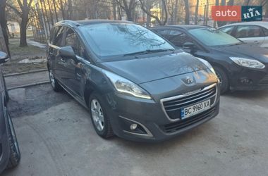 Микровэн Peugeot 5008 2016 в Львове