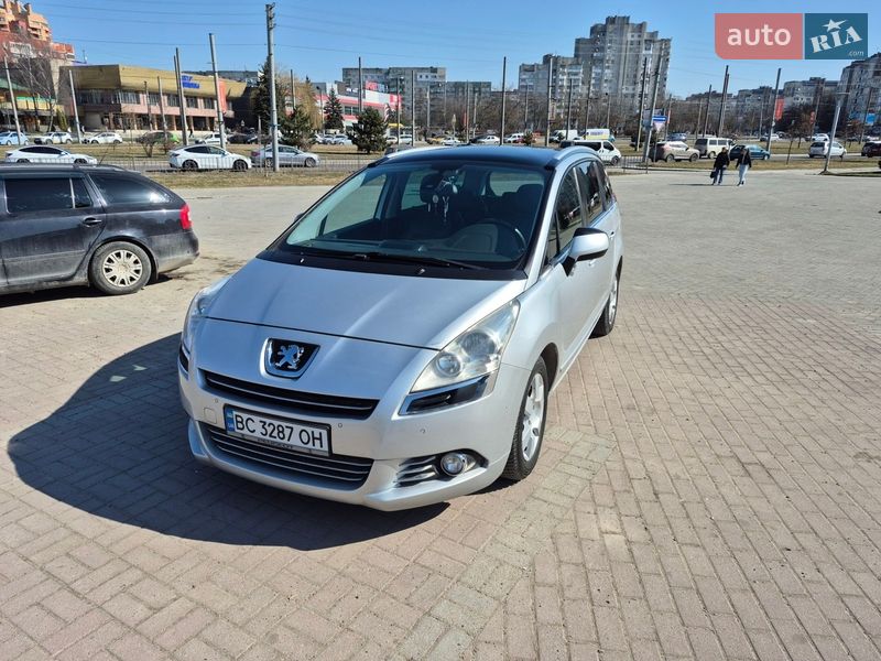Peugeot 5008 2012