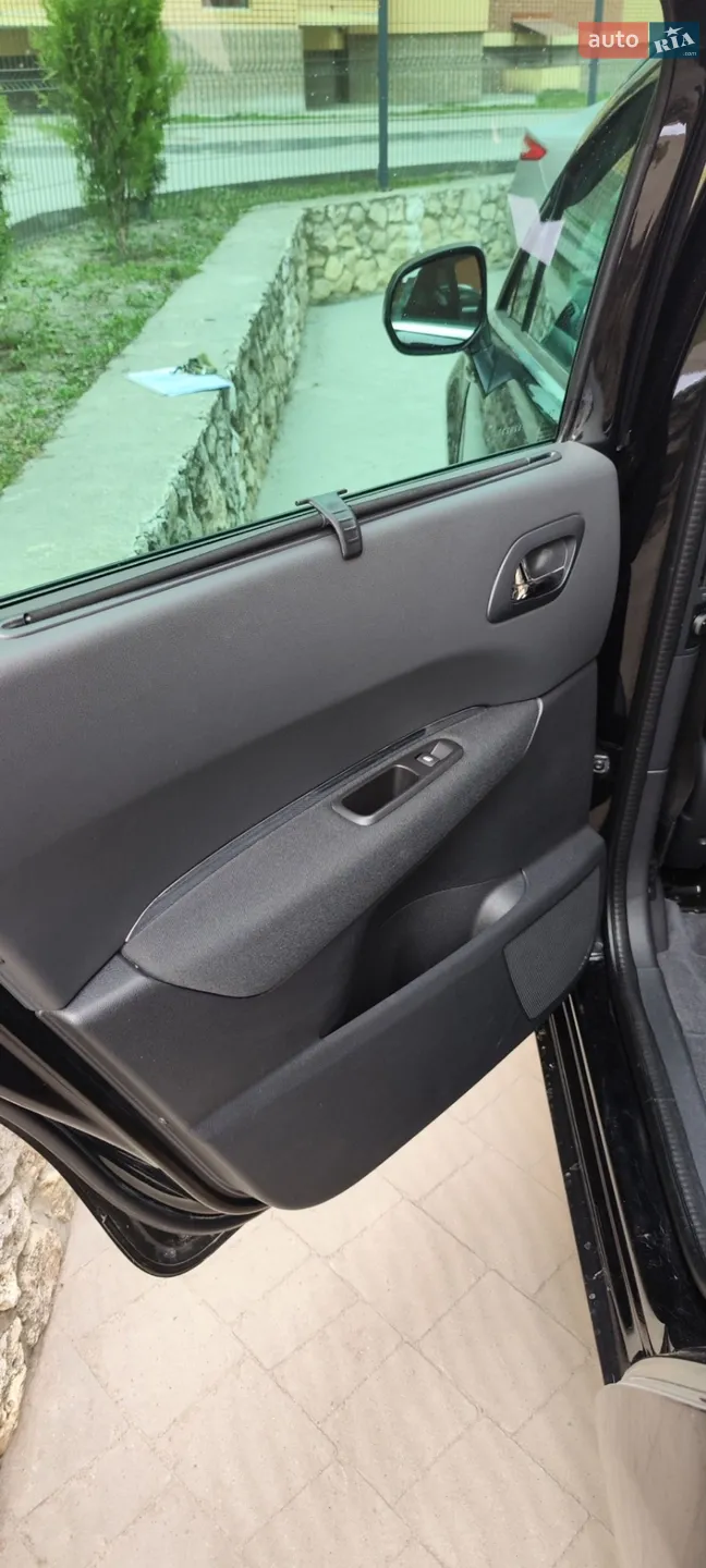 2015 Peugeot 5008 - мініатюра 4