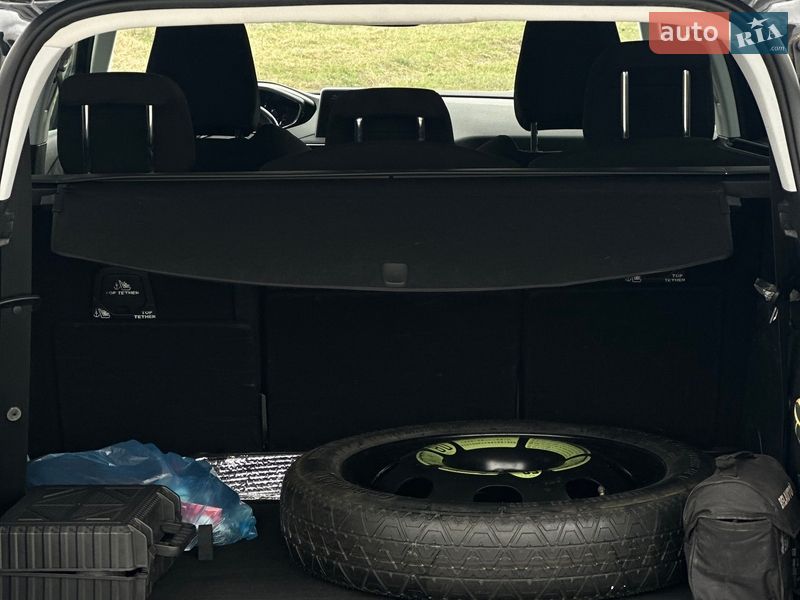 Внедорожник / Кроссовер Peugeot 5008 2017 в Львове фото 27 Внедорожник / Кроссовер Peugeot 5008 2017 в Львове