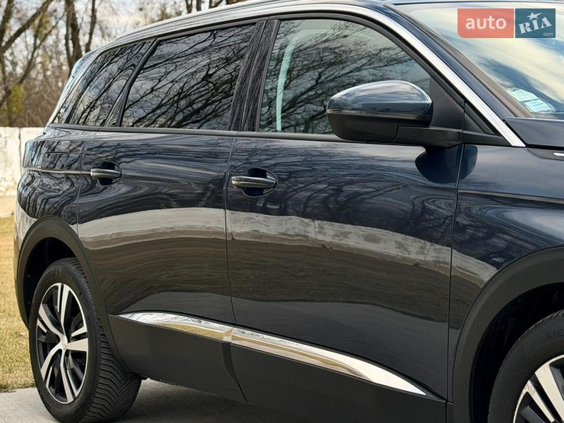 Внедорожник / Кроссовер Peugeot 5008 2019 в Луцке