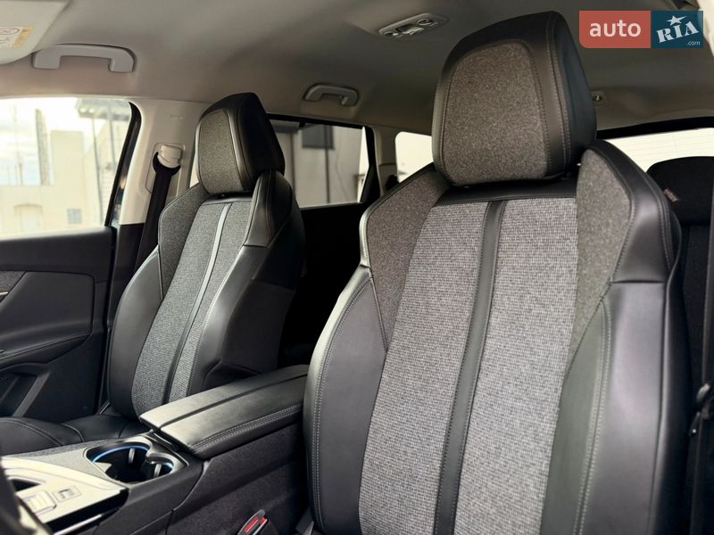 Внедорожник / Кроссовер Peugeot 5008 2019 в Луцке