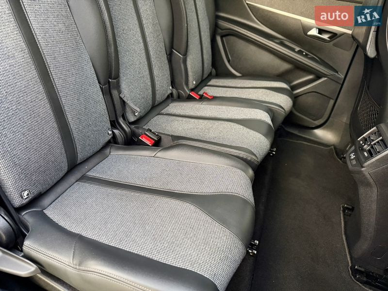 Внедорожник / Кроссовер Peugeot 5008 2019 в Луцке