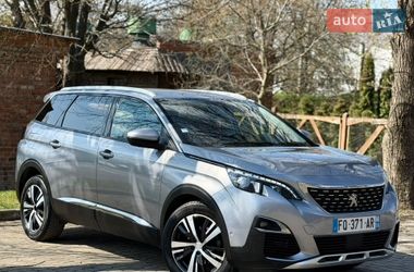 Позашляховик / Кросовер Peugeot 5008 2020 в Луцьку