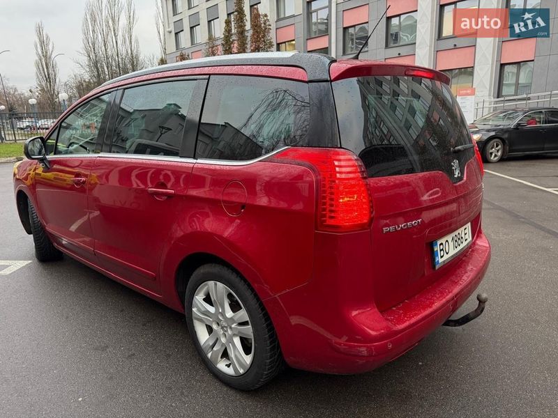 Микровэн Peugeot 5008 2011 в Киеве