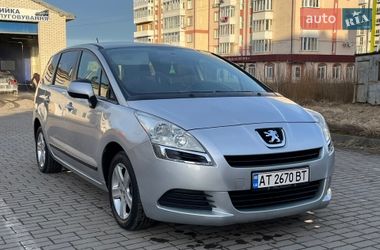 Мікровен Peugeot 5008 2010 в Долині