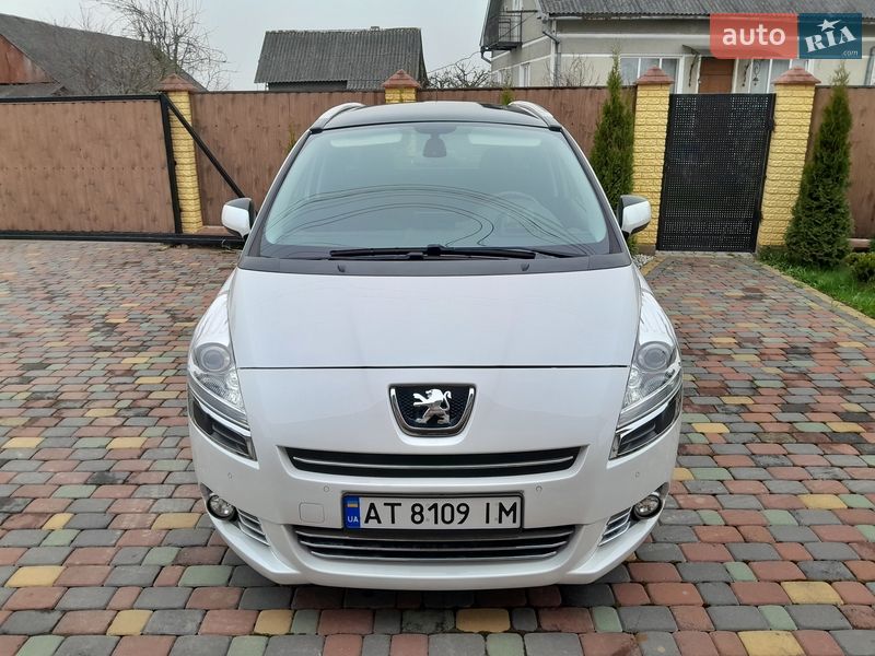 Микровэн Peugeot 5008 2013 в Калуше