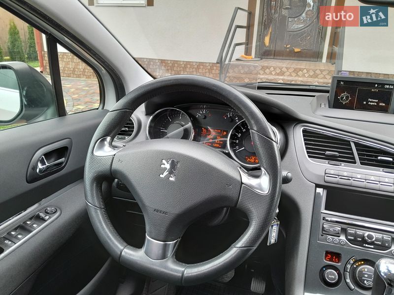 Микровэн Peugeot 5008 2013 в Калуше