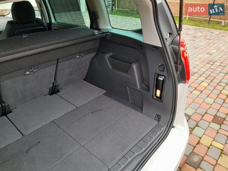 Микровэн Peugeot 5008 2013 в Калуше
