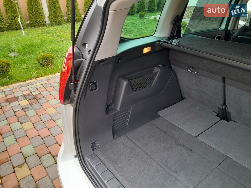 Микровэн Peugeot 5008 2013 в Калуше