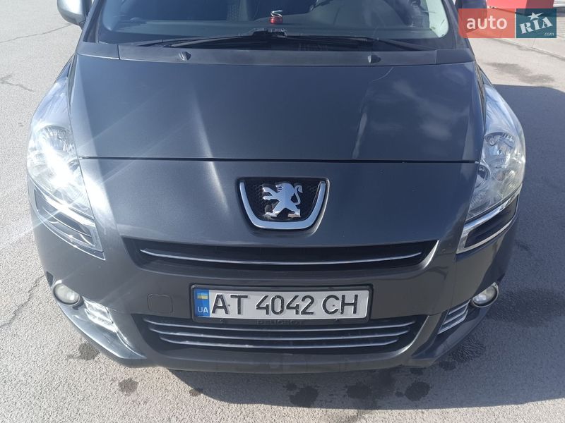 Peugeot 5008 2013