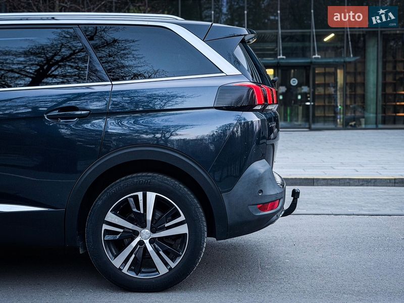 Позашляховик / Кросовер Peugeot 5008 2018 в Львові